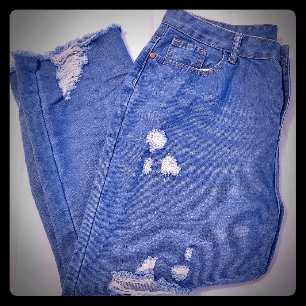 EUC Distressed  Boyfriend Jeans